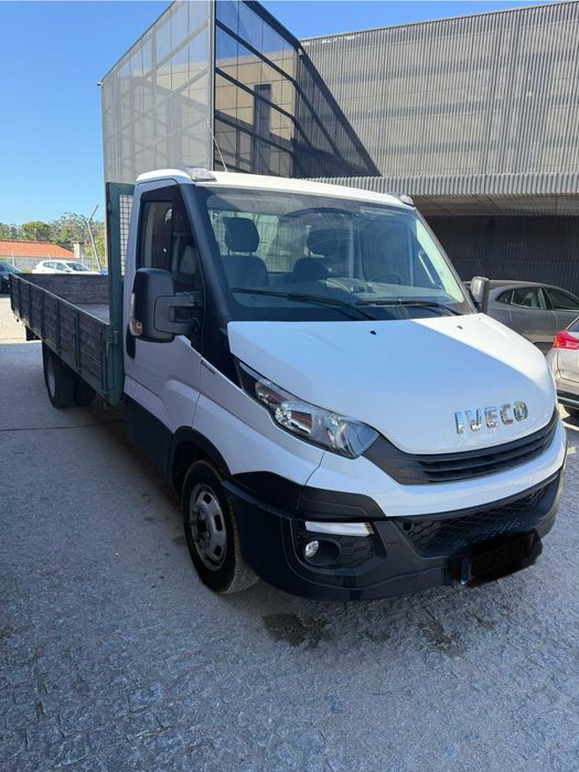 Carrinha Iveco caixa aberta