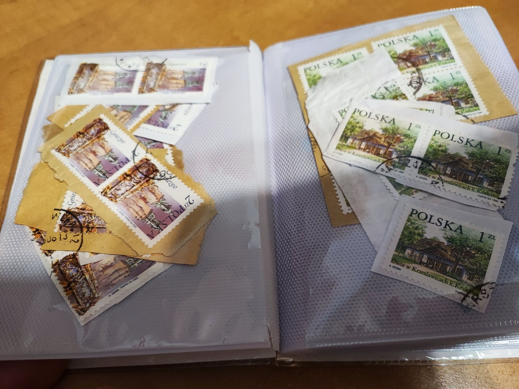 Stare znaczki pocztowe Polska zbierane przez dziecko TANIO