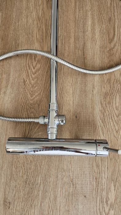 Conjunto de duche com torneira cromado