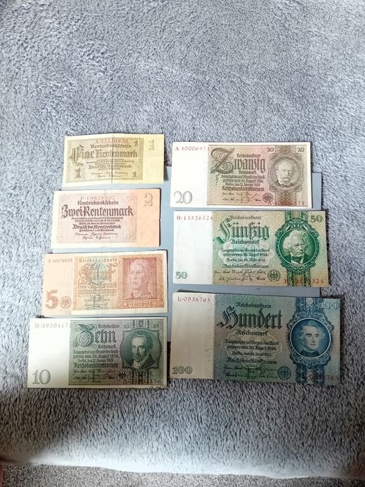 Przedwojenne banknoty niemieckie.