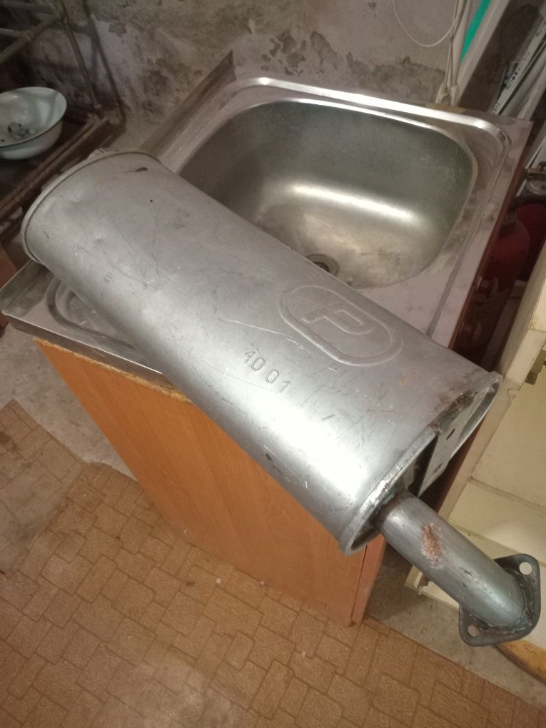Глушник ВАЗ новий