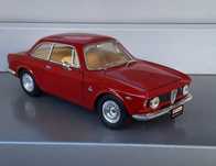 Alfa Romeo Giulia 1965 r.skala 1:18 Road Signature