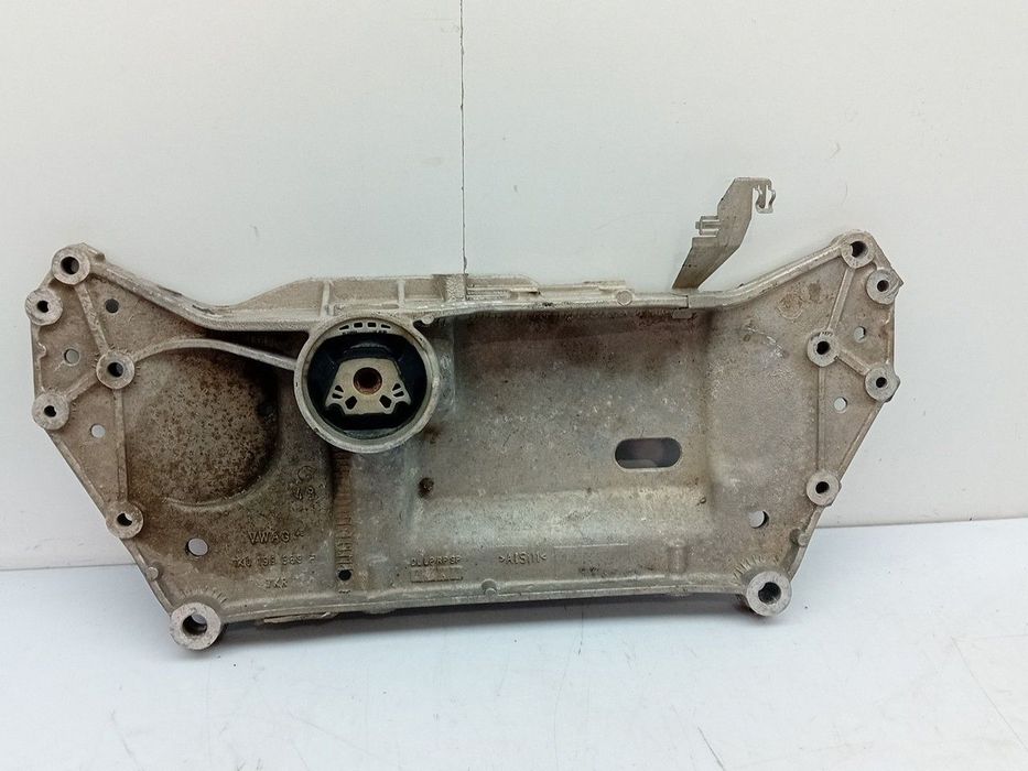 Charriot frente VOLKSWAGEN Golf V (1K1)