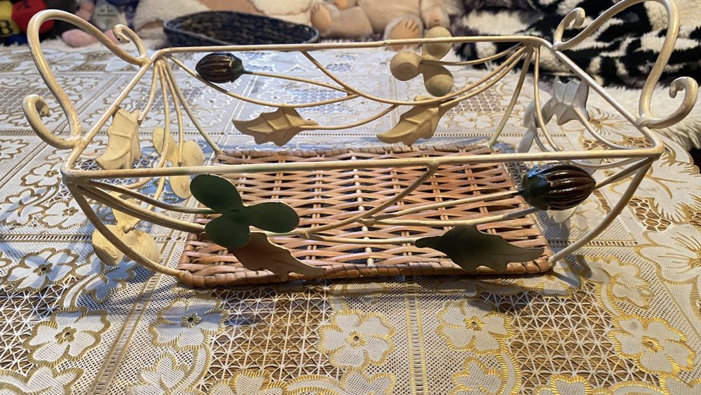 Корзинка железная с декором