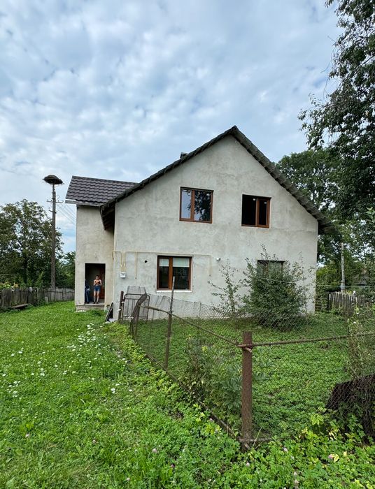 Будинок в селі біля кордону