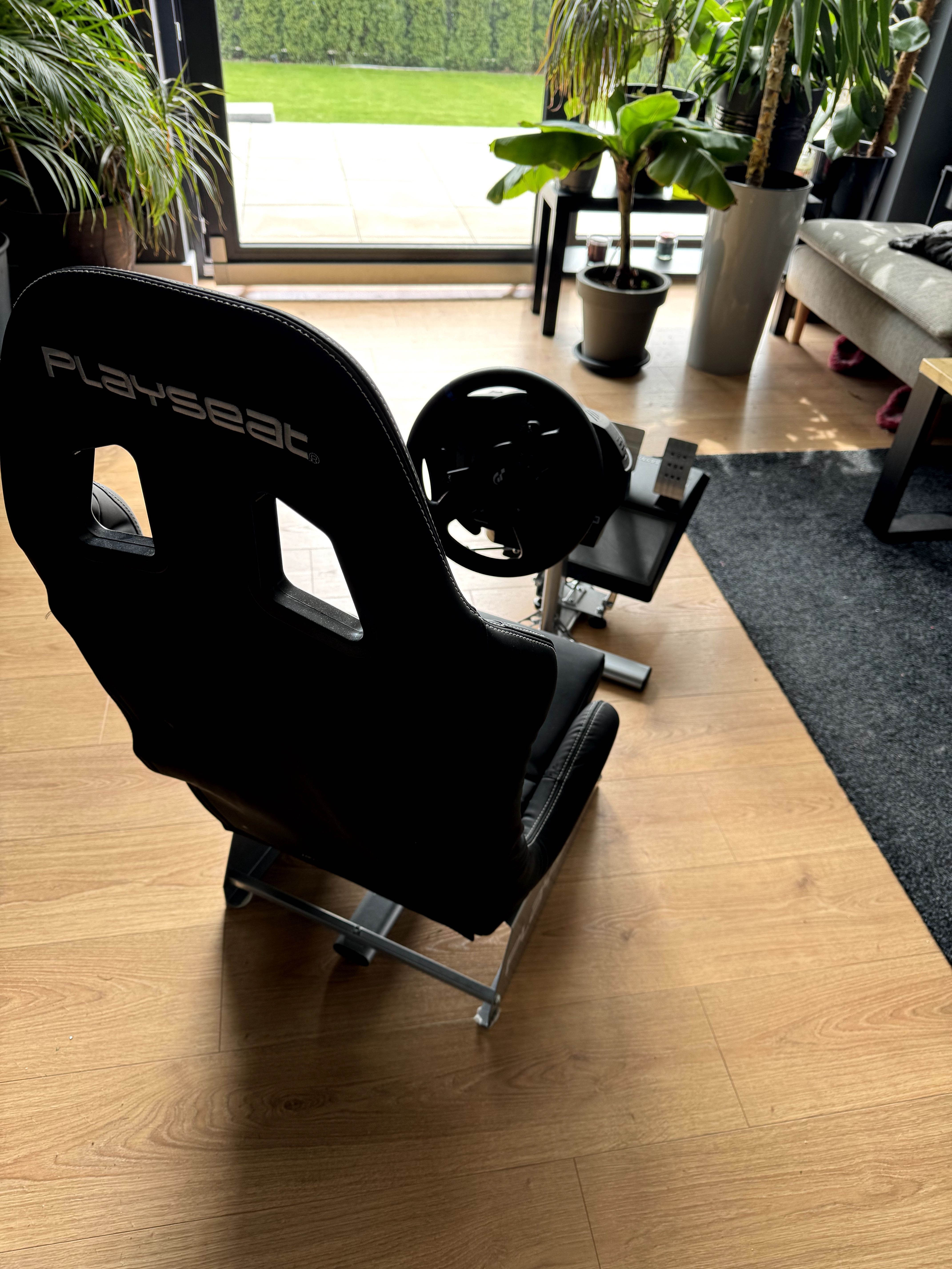 Fotel simracingowy PLAYSEAT EVO BLACK