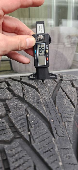 комплект Nokian Hakkapeliitta R2 SUV 255 50 R20 109R