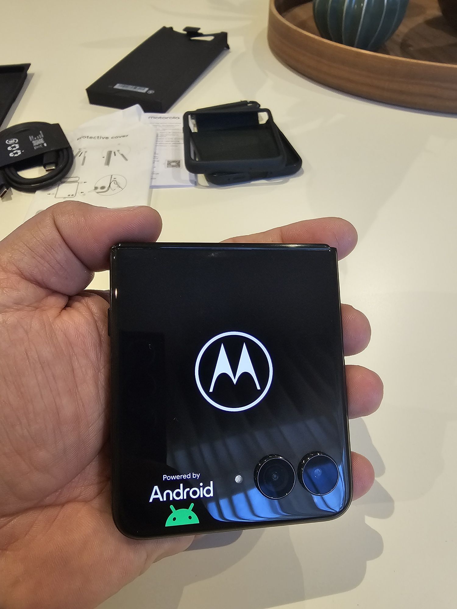 Motorola razr 60 ultra Alcântara
