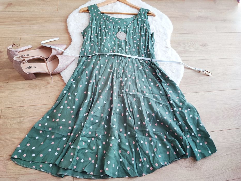 Nowa z metką rozkloszowana sukienka L z paskiem w grochy retro wesele