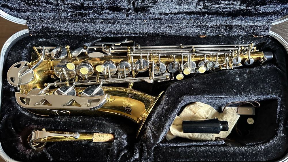 Саксофон альт Conn 20M