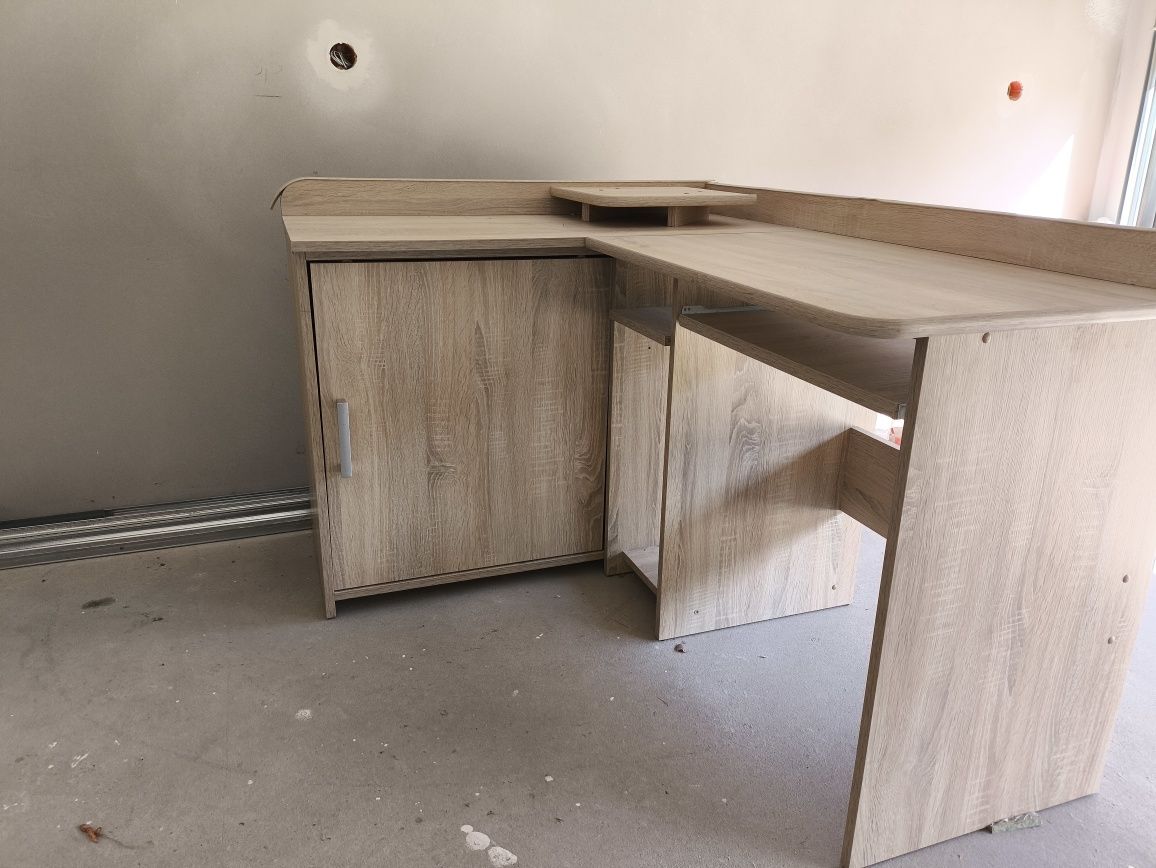 Biurko Ikea jasne narożne