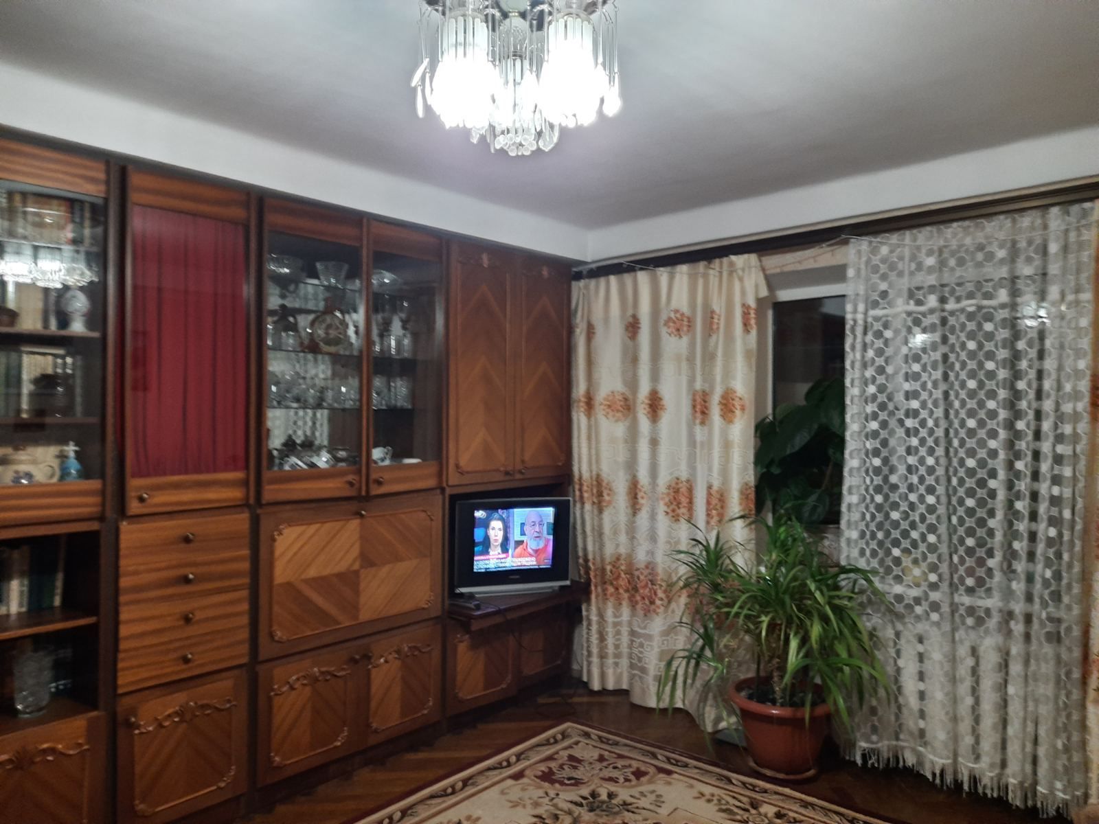 Кімната для жінки у трикімнатній квартирі,Київ,вул.Антонова,Солом'янка
