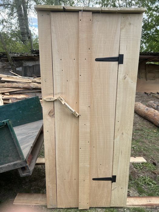 Продам дерев'яний туалет