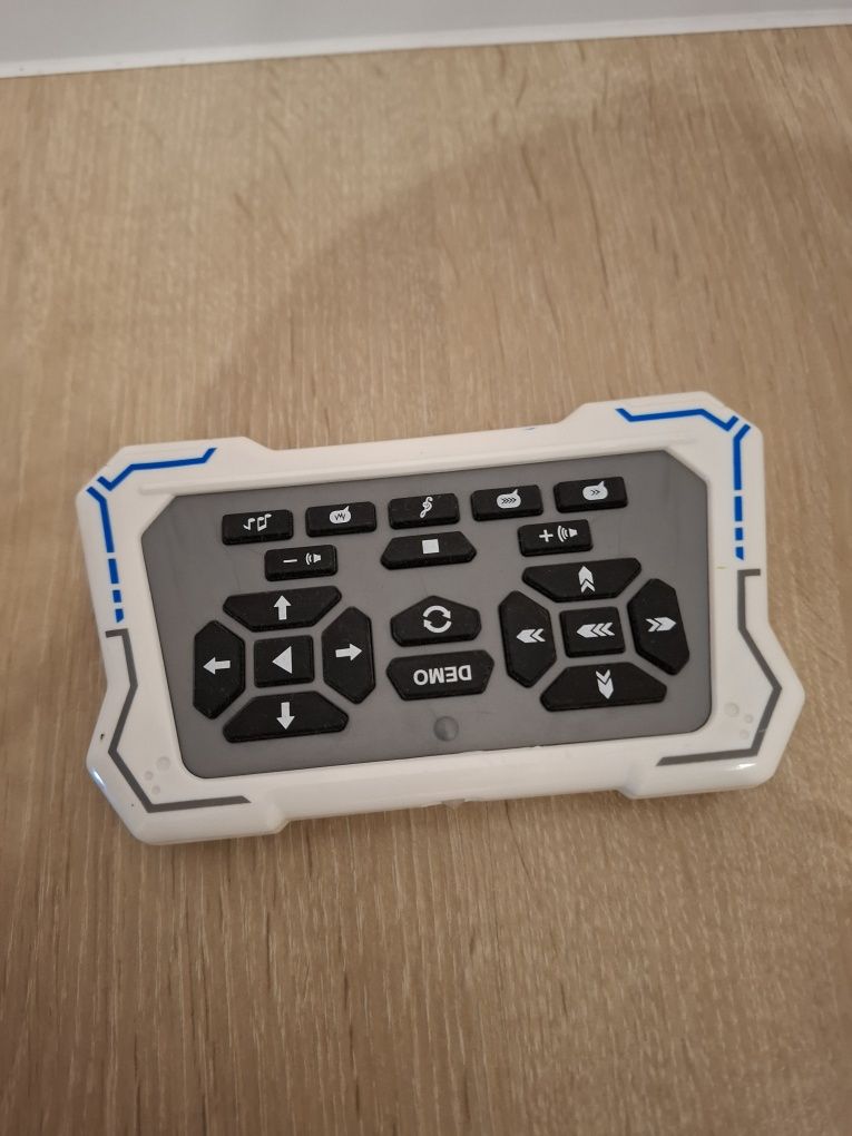 Robot Knabo Smart - interaktywny robot kosmiczny zwiadowca