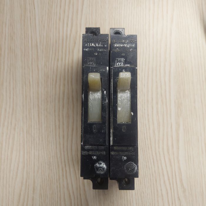 Продам електричні вимикачі