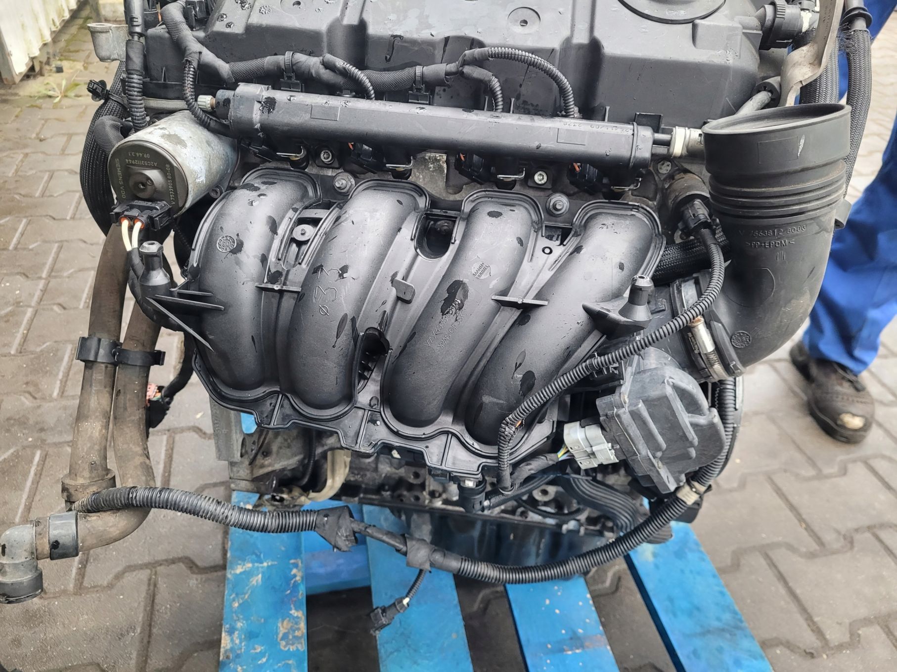 SILNIK KPL 1.4 VTI PEUGEOT 308 207 CITROEN C3 C4 DS3 PSA 8F01