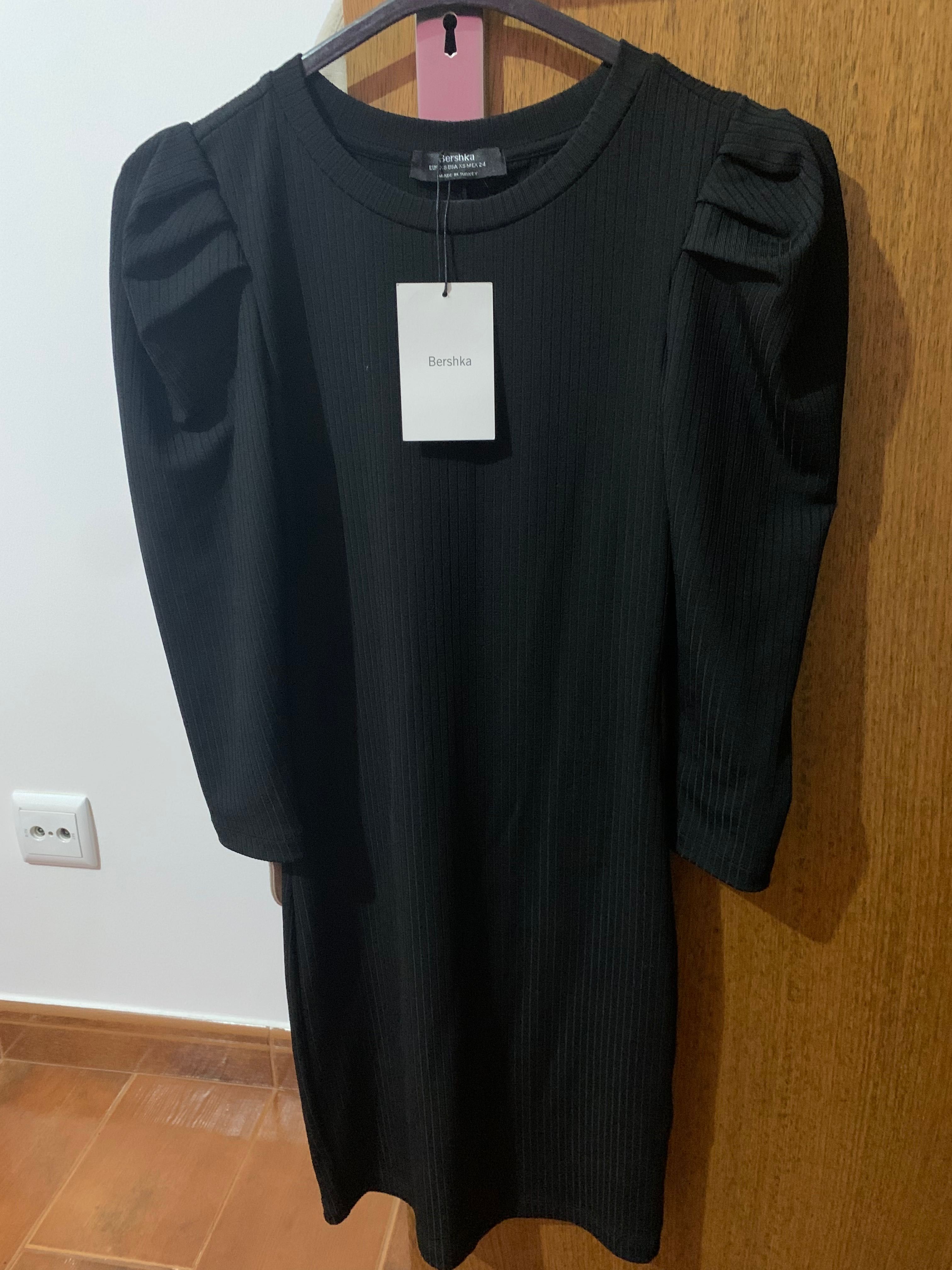 Vestido justo preto