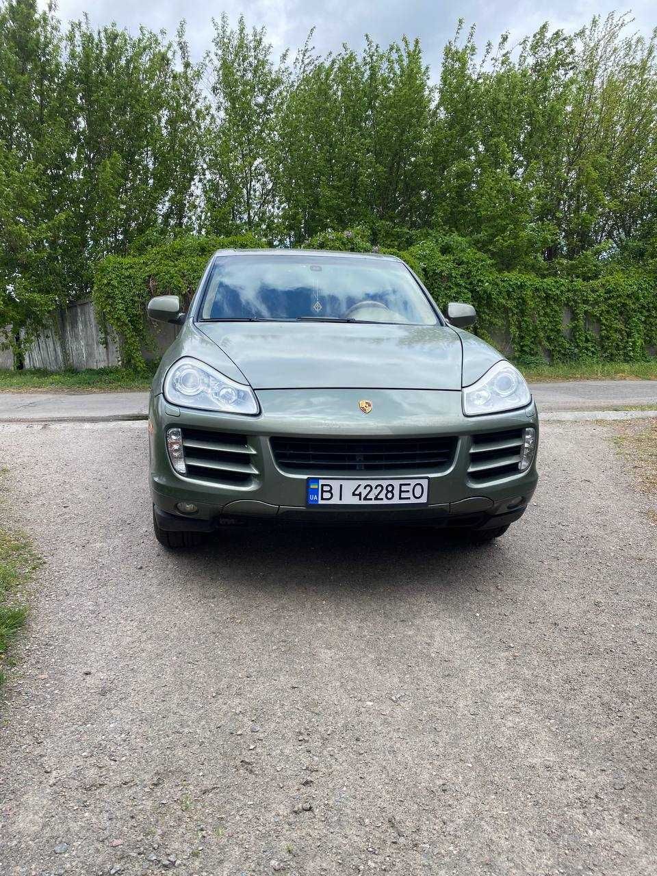 Автомобіль  Porschе Cayenne 2008 року