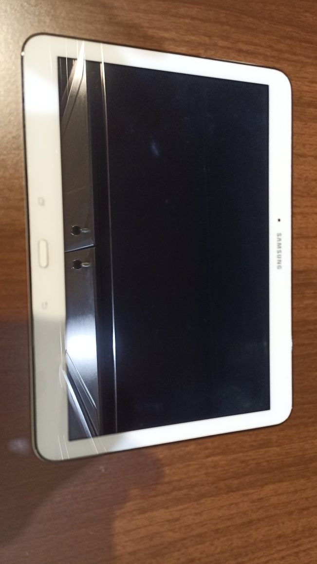 Планшет Samsung Galaxy Tab 4 10.1 16GB White (SM-T530NZWASEK)