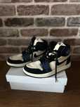 Кроссовки Nike wmns air jordan 1 mid