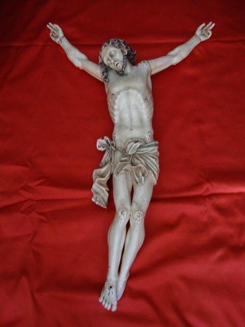 Crucifixo antigo em bronze