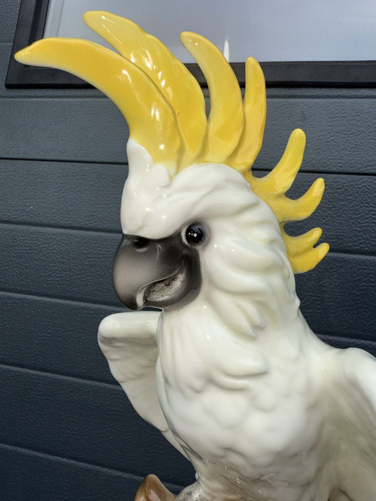 Figurka papuga kakadu porcelanowa – włoska, ręcznie malowana, vintage