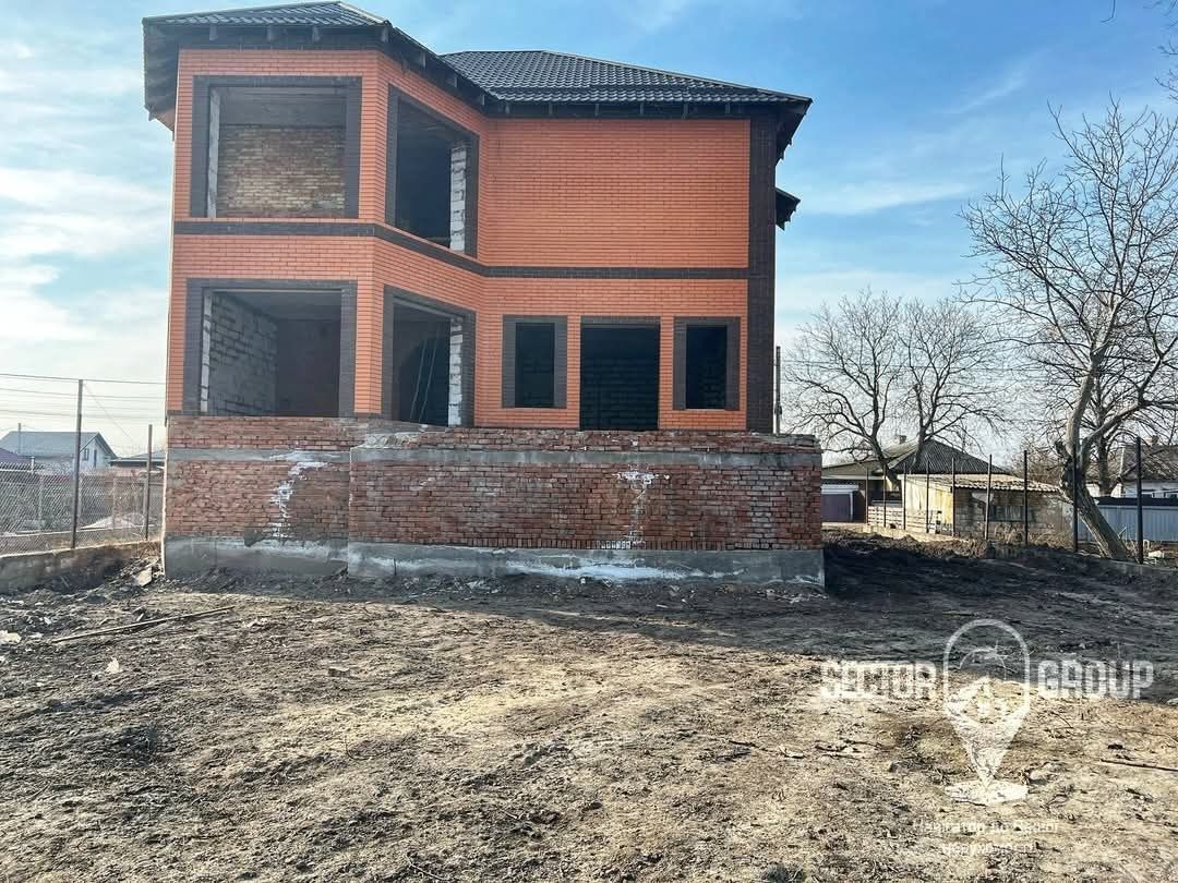 Будинок 320м.кв. в центрі