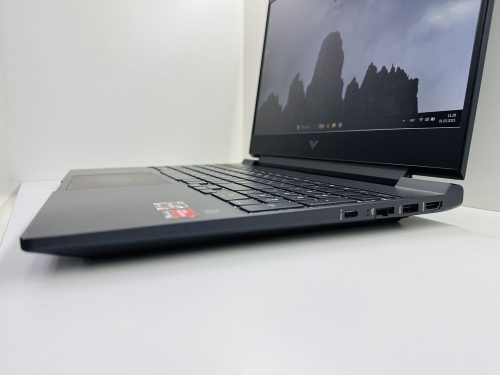 RX 6500M 4GB | RYZEN 5 | 16GB RAM | 512GB SSD | FHD IPS | Victus by HP