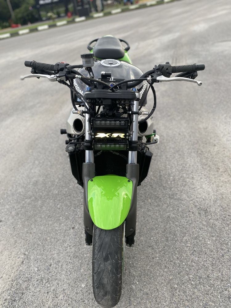 Kawasaki ZX9-R 2001