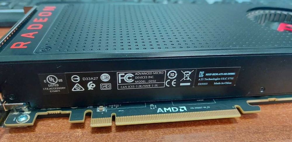 Radeon RX Vega 56 8GB HBM2 Референс