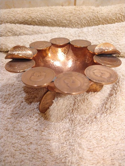 Cinzeiro cobre moedas D. Carlos I e D. Luis I