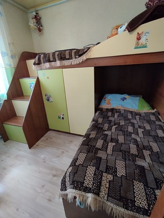 Двоярусне ліжко вживане