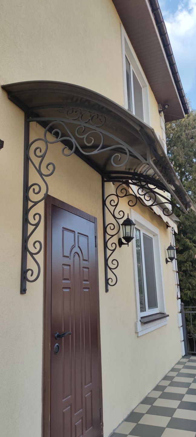 Дашок, козирок, навіс на двері (вікно)