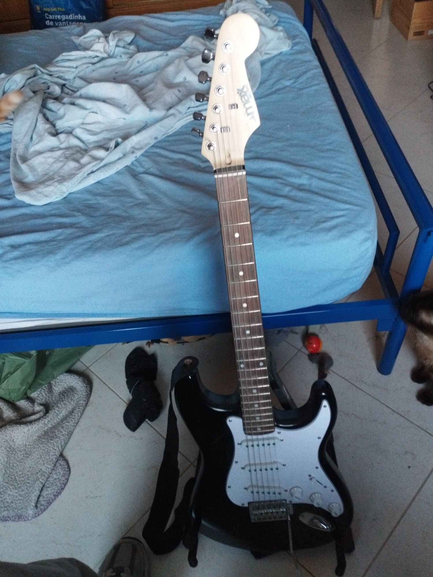 Guitarra elétrica e amplificador