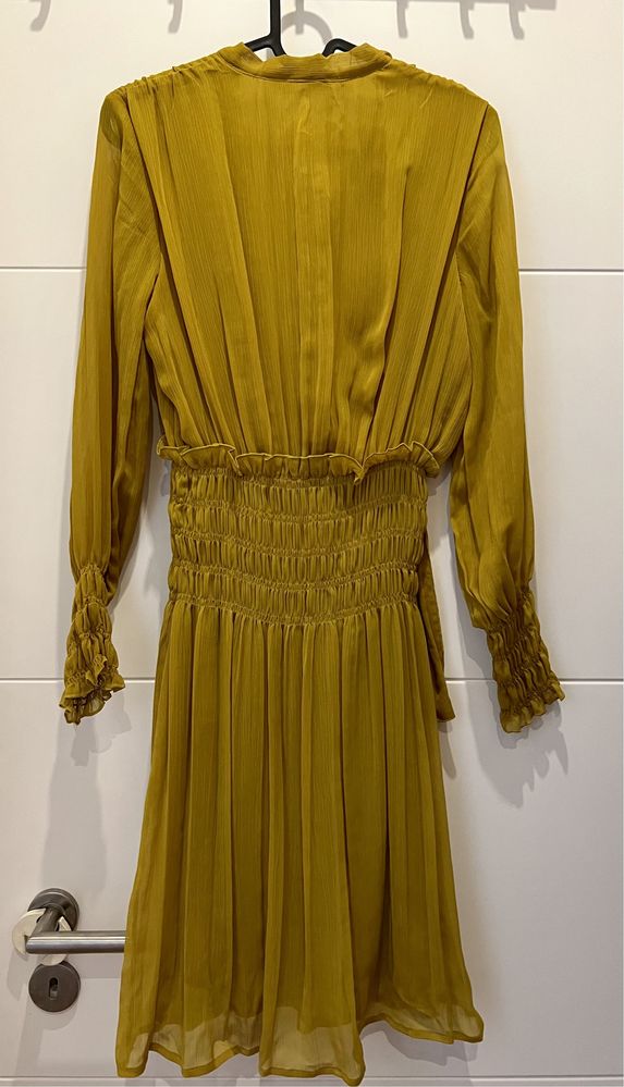 Vestido zara plissado amarelo mostarda S