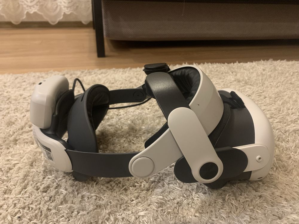 Meta quest 3 + bobovr m3 pro + кейс