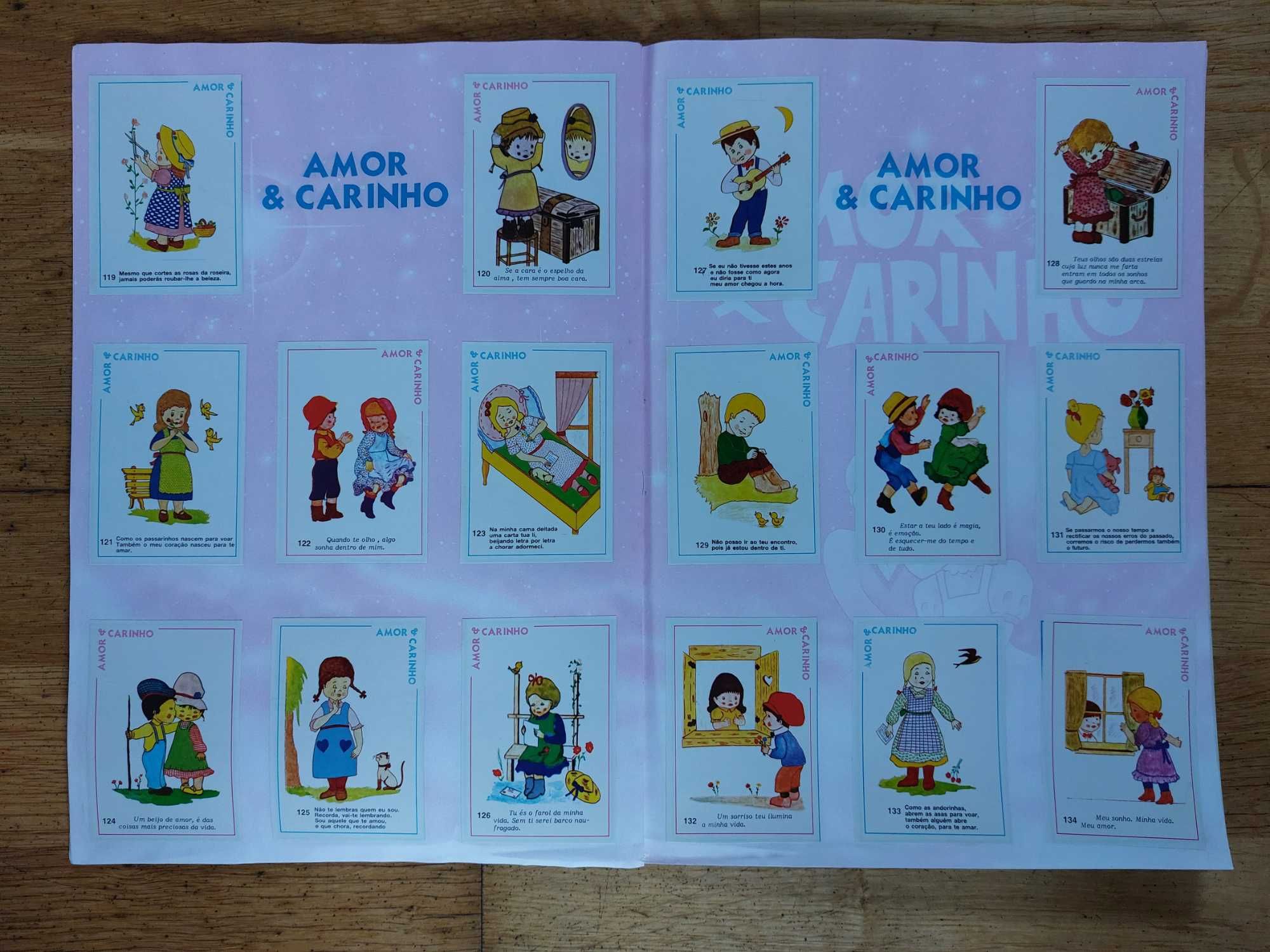 Caderneta de cromos "Amor e carinho" - Completa