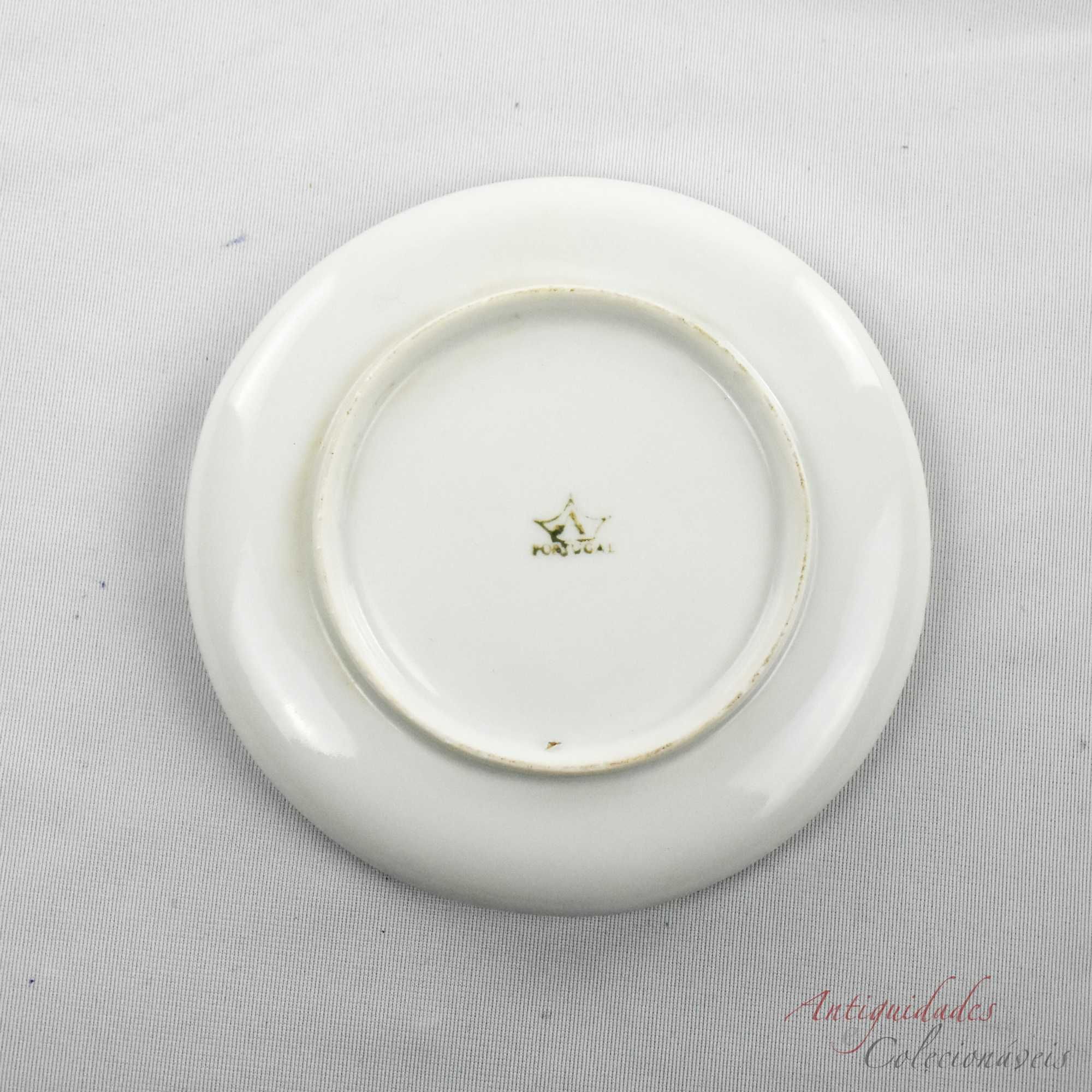 Cinzeiro redondo porcelana Artibus decorado com flores e ouro n3