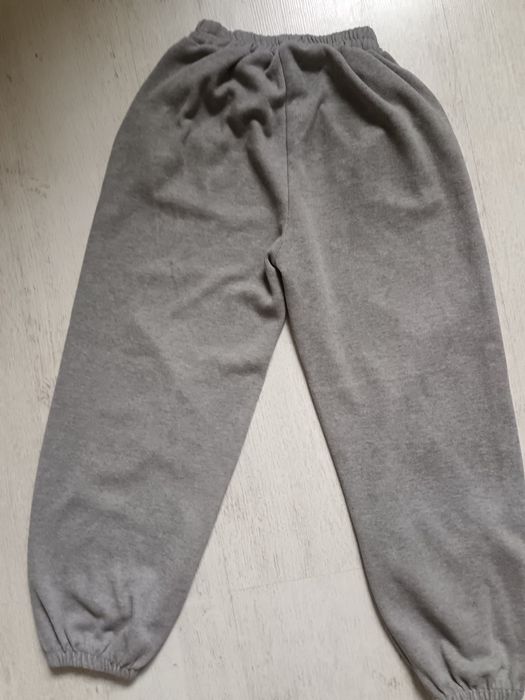 Spodnie dresowe rozm. 152