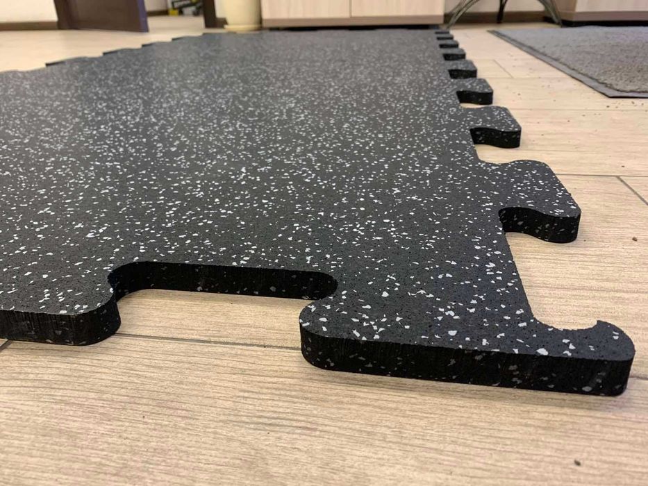 Резиновый мат пазл  для тренажерного зала