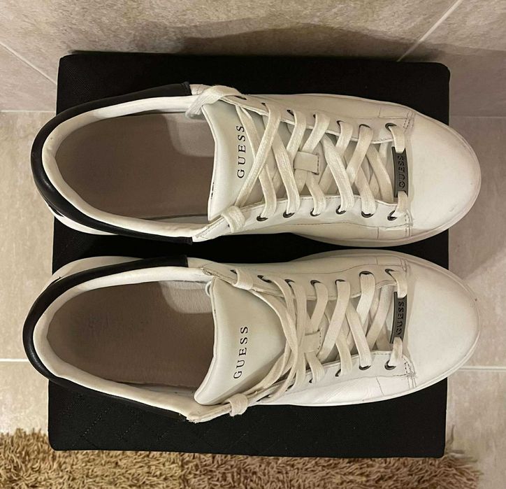Ténis GUESS Brancos – Excelente Estado, Muito Confortáveis!