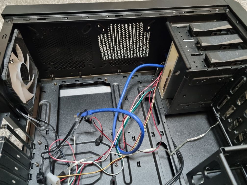 Корпус Zalman z5