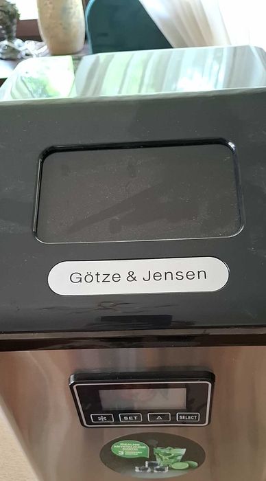 Kostkarka do lodu - Gotze& Jensen