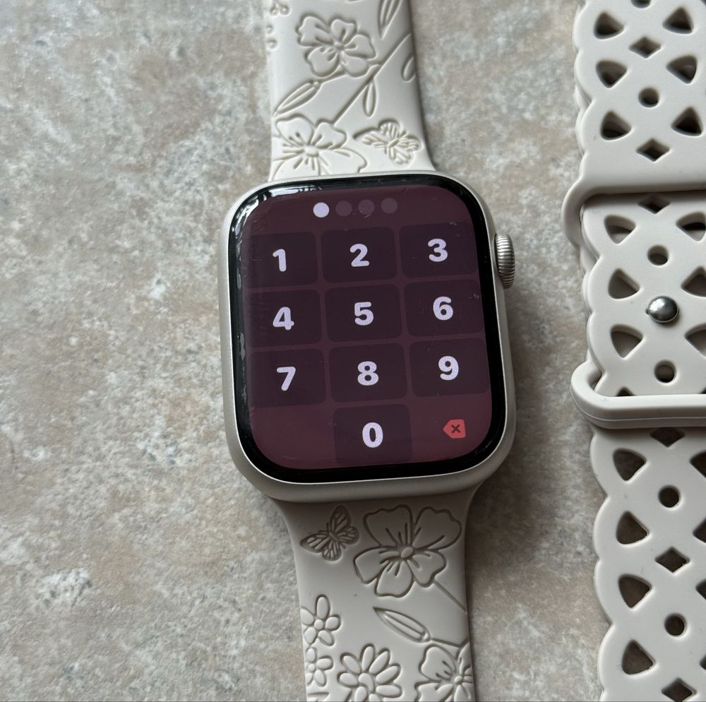 Apple watch S 9 ,koperta aluminowa kolor Ksieżycowa poświata  45 mm