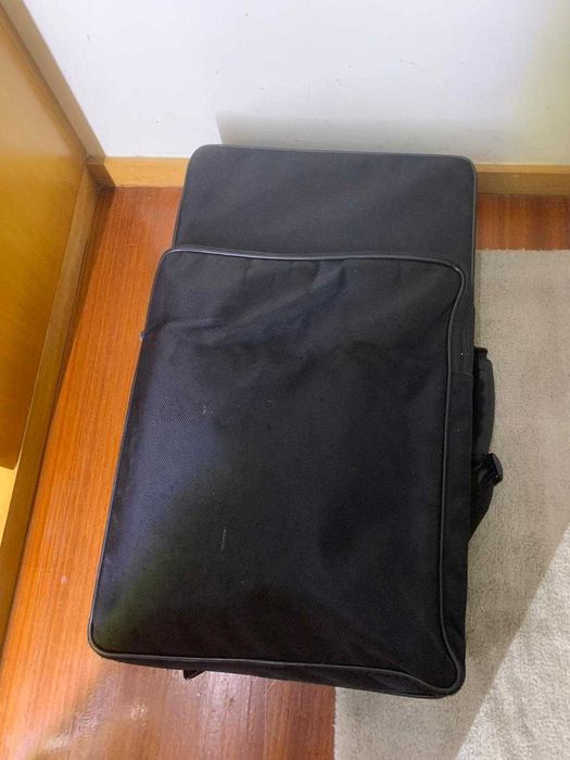 Vendo FAGOTE com chave + mochila + suporte como novo