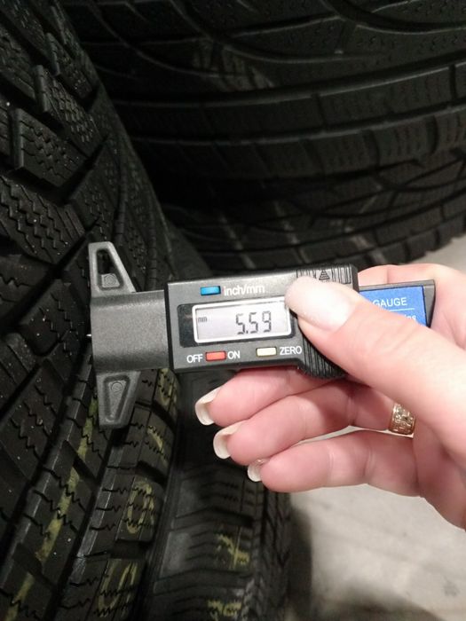 225 65 R17 HANKOOK Winter I*cept EVO 2 SUV, Зимові шини б/у