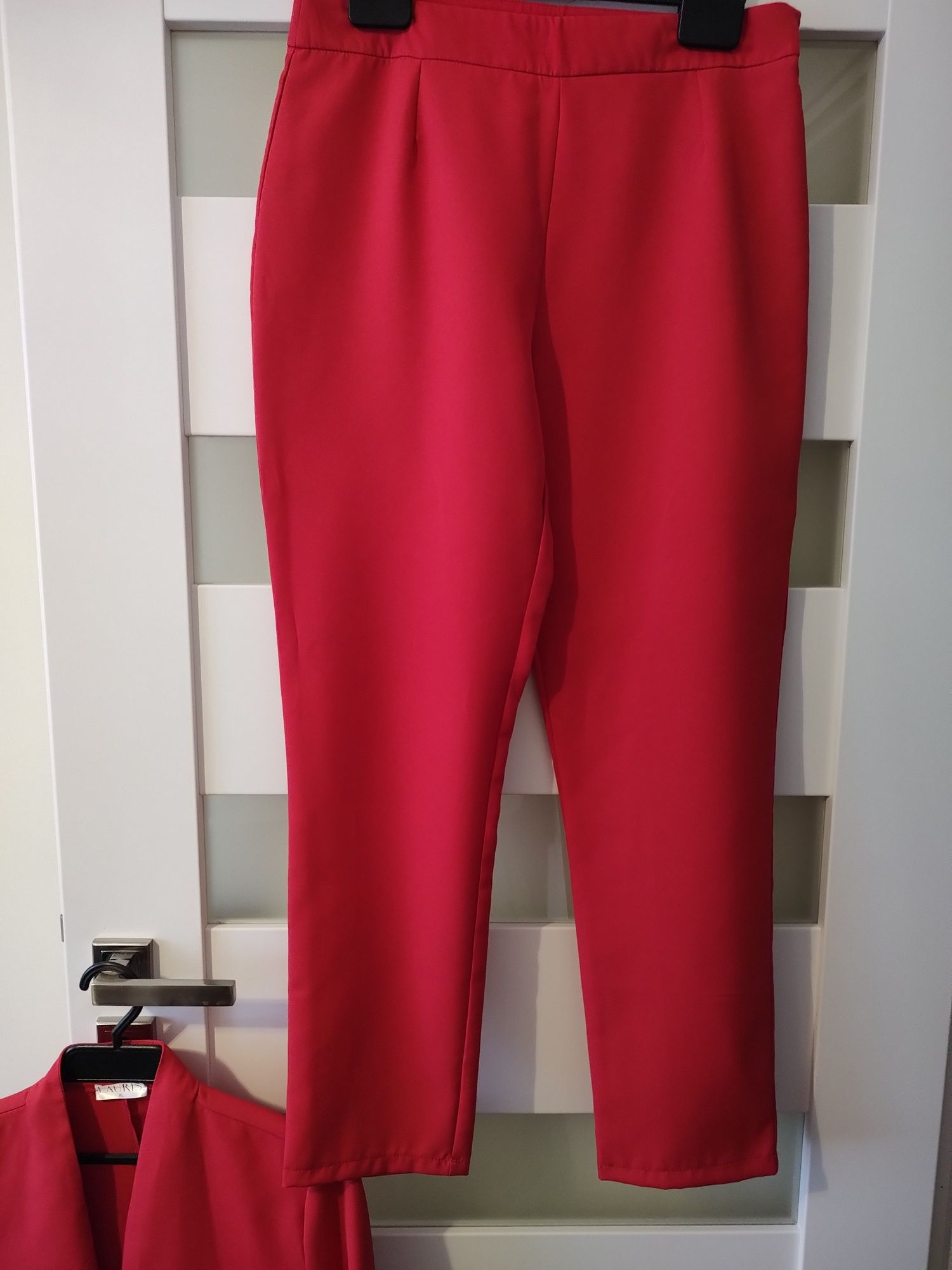 Elegancki garnitur damski