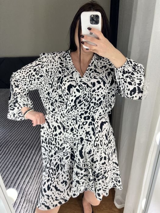 16 розмір сукня плаття платье з рукавом принт тваринт на запах батал