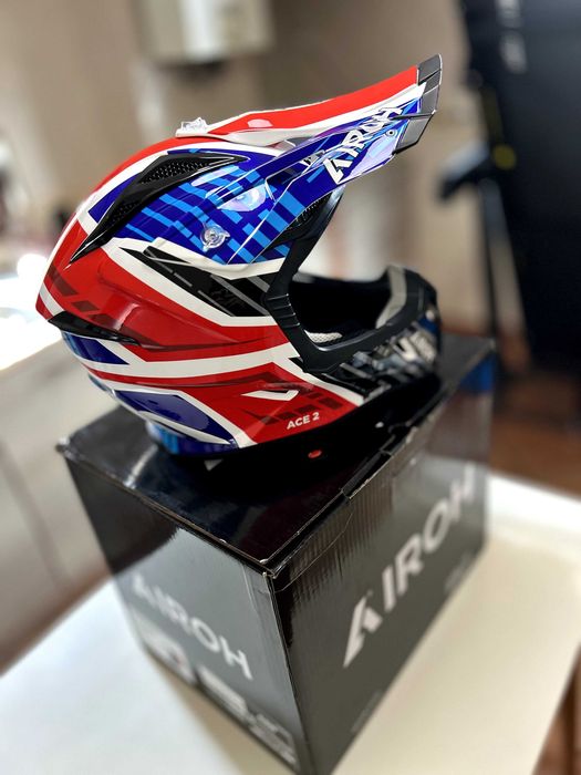 Airoh Aviator Ace 2 • Proud Blue/Red • TAM M • NOVO• Oportunidade