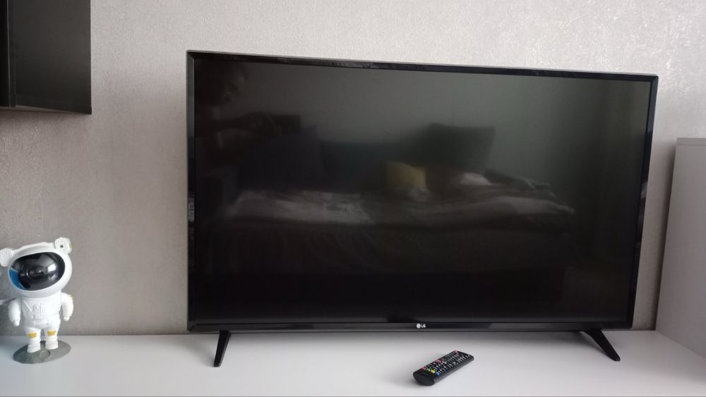 Телевізор lg webos 43 lj 594 v